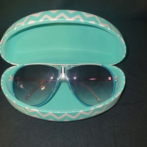 Turqois Sunglasses with matching case